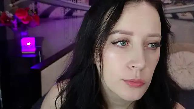 Freechat MonicaSweetx on StripChat