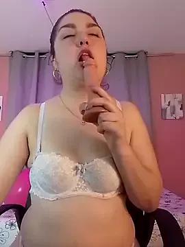 nanis_stark on StripChat 