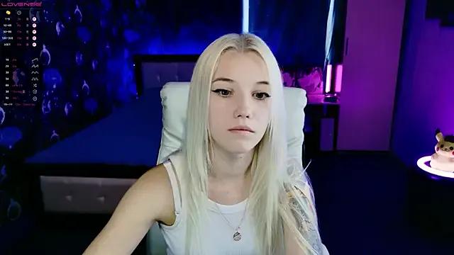 Sexy NaomiHita from StripChat NaomiHita from StripChat