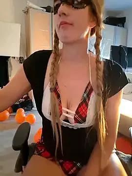 Freechat NaughtyCatgirl on StripChat