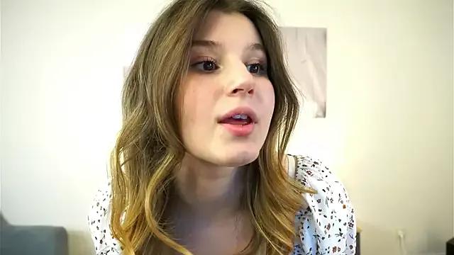 nawuwu on StripChat 
