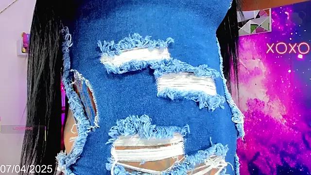 Nella_Dolls on StripChat 