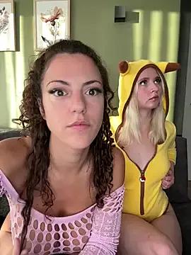 Cute OliviaOcean69 wants you to fuck their body now OliviaOcean69 from StripChat