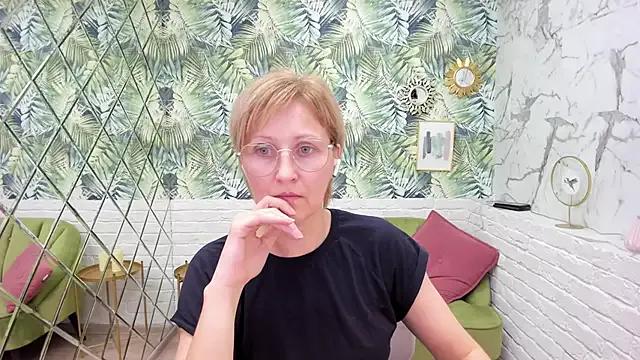 Slutty Paris_Cherry wants you to fuck her body now Paris_Cherry from StripChat