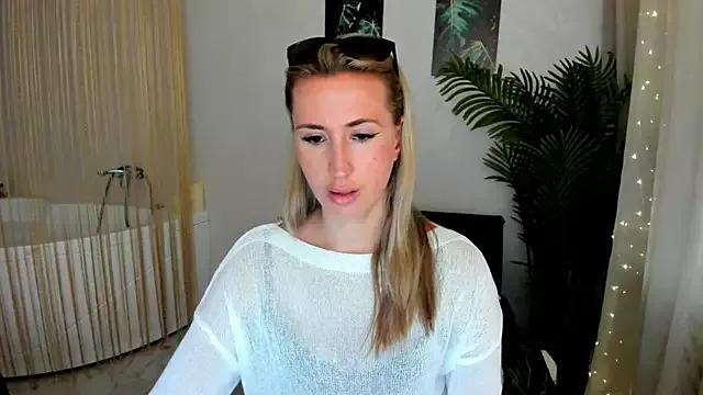 Freechat PassionGlow on StripChat