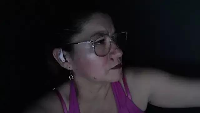 Paulamilf on StripChat 