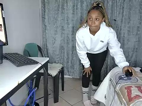 Freechat Pearl_00 on StripChat