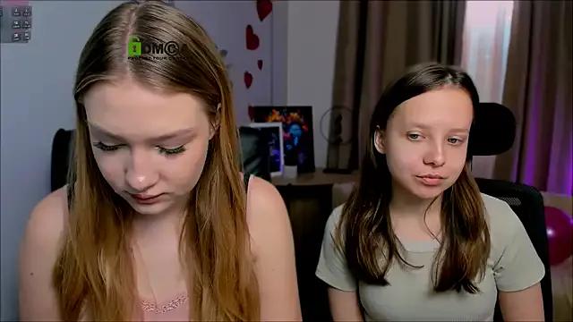 Freechat playful_sophie on StripChat