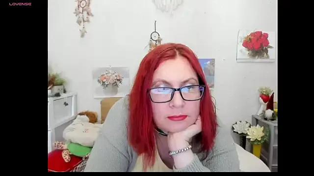 Freechat PlayfullMature on StripChat