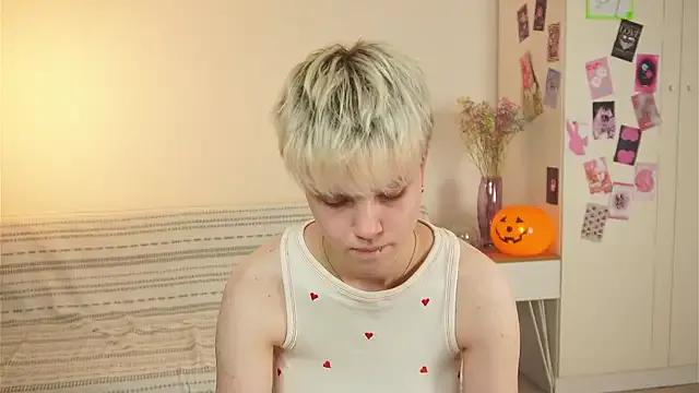 Discover Puffimini, she wants to masturbate for you puffimini from StripChat