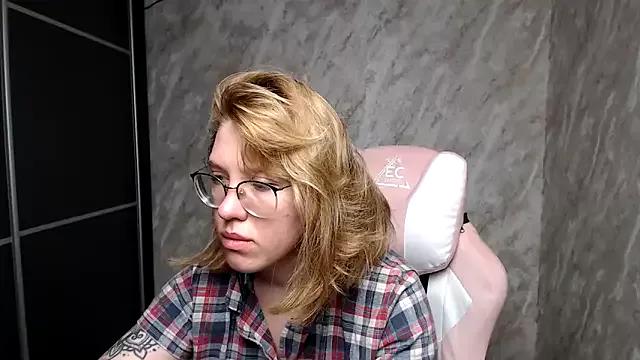 Reginasmilee on StripChat 