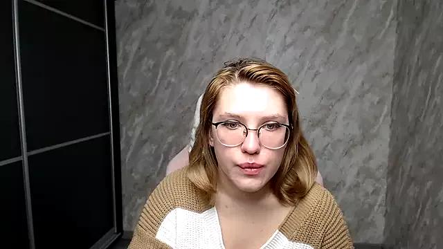 Reginasmilee on StripChat 