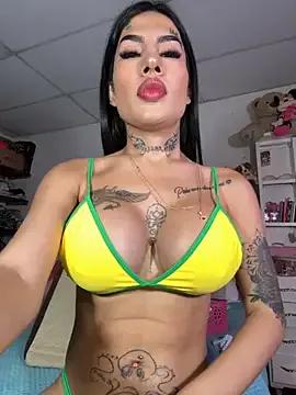 Freechat saragill323 on StripChat