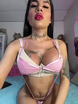 Freechat saragill323 on StripChat