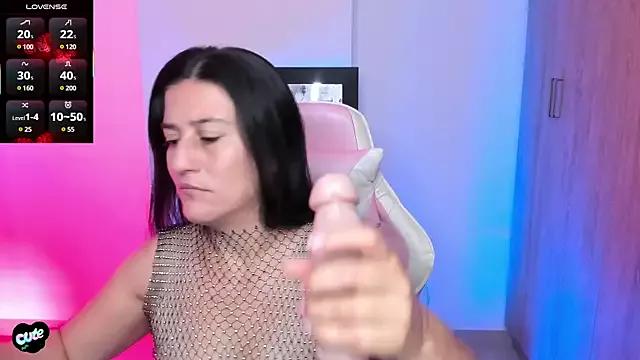Saskyaa on StripChat 
