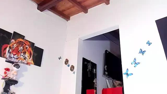 Freechat seleneh on StripChat