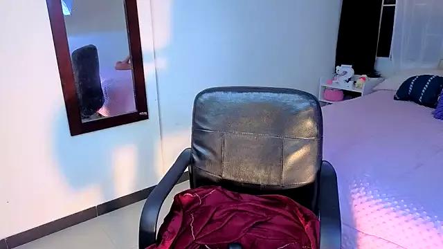 serenna_se on StripChat