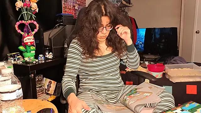 ShinyCherub on StripChat 