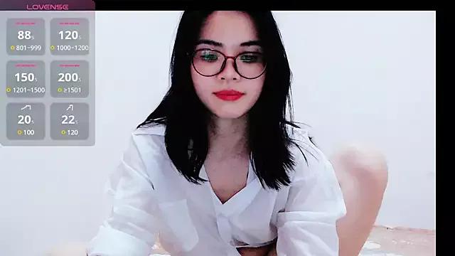 Snowbell-6 on StripChat 