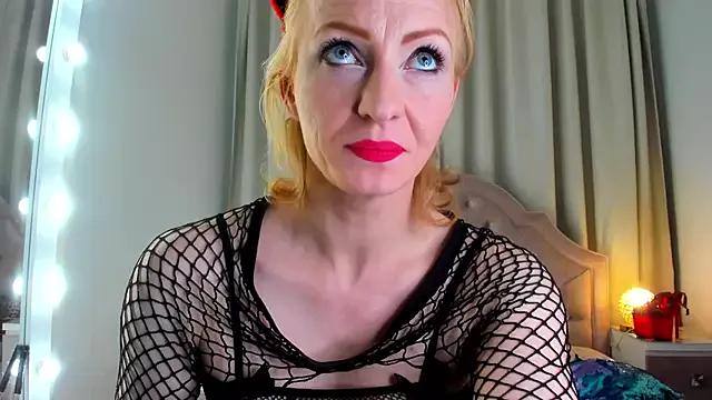 Freechat SquirtyAlisa on StripChat