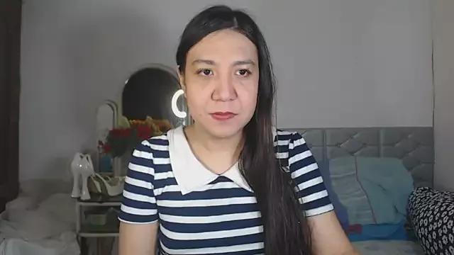 Freechat stellahugeX on StripChat