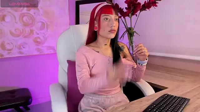 stormyy_22 on StripChat 