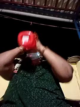 tamil_Vanthana on StripChat 