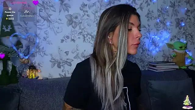 tattooedBabyy on StripChat 