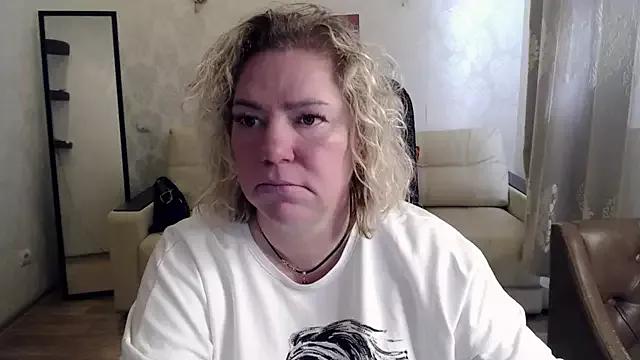 unsual_milf on StripChat 