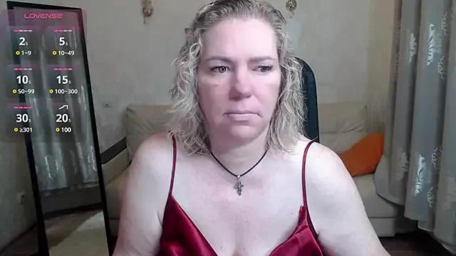 unsual_milf on StripChat 