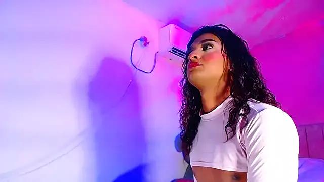 Freechat vanessa_nauthygirls on StripChat