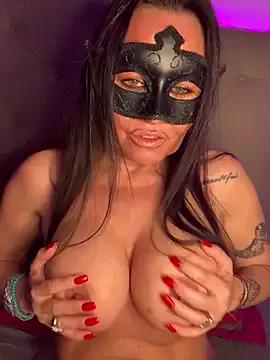 Freechat vicvictoriax on StripChat