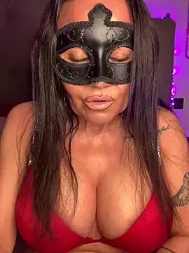 Freechat vicvictoriax on StripChat