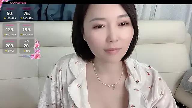 Yinzi_ on StripChat 