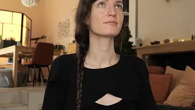 Freechat yulladao on StripChat